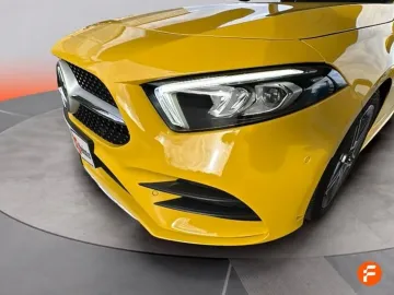 Car image 32