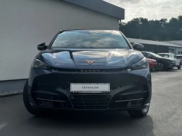 Car image 26