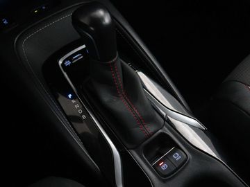 Car image 10