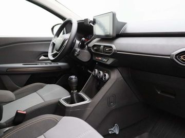 Car image 30