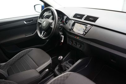 Car image 15