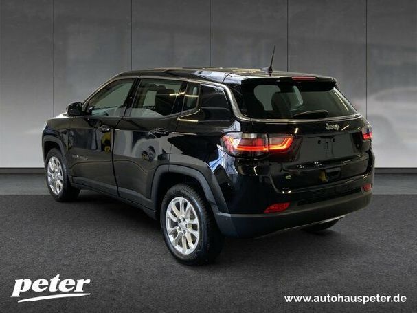 Jeep Compass 1.5 T4 48V e-Hybrid Altitude 96 kW image number 4