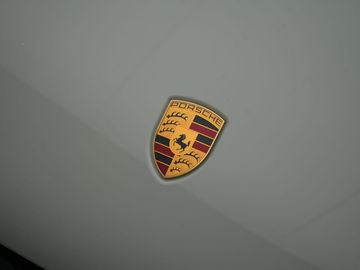 Car image 40