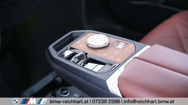 BMW iX xDrive50 384 kW image number 9