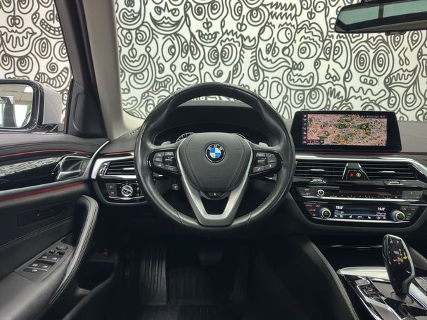 BMW 540i Touring xDrive 250 kW image number 10