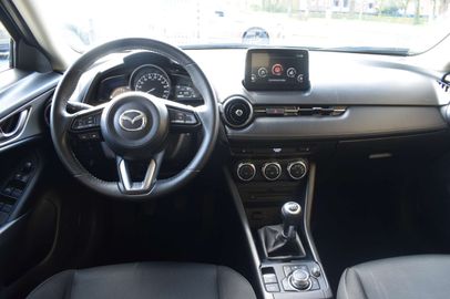 Car image 12