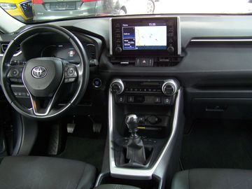 Car image 12