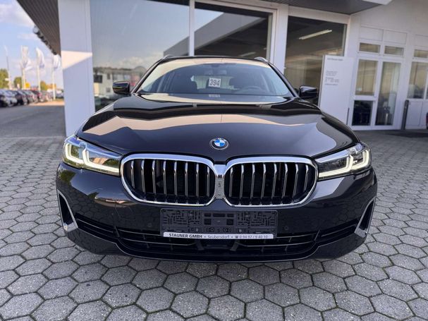 BMW 520d Touring Luxury Line 140 kW image number 10