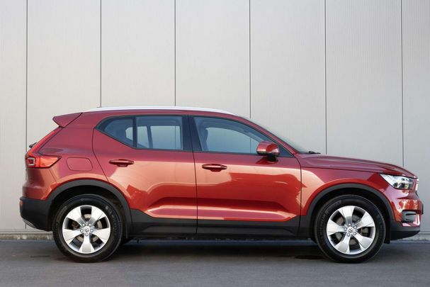 Volvo XC40 B4 Momentum 145 kW image number 4