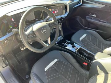 Car image 15