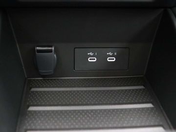 Car image 36