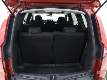 Car image 26