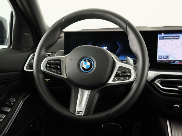 BMW 330e 215 kW image number 2