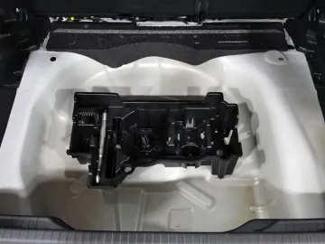 Car image 38