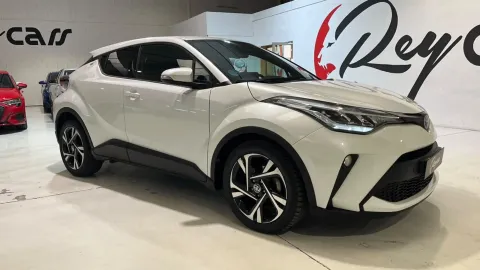 Car image 2