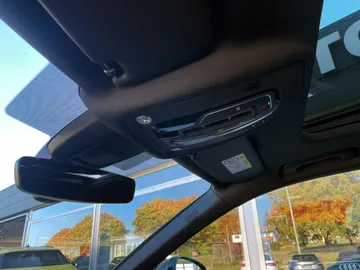 Car image 46