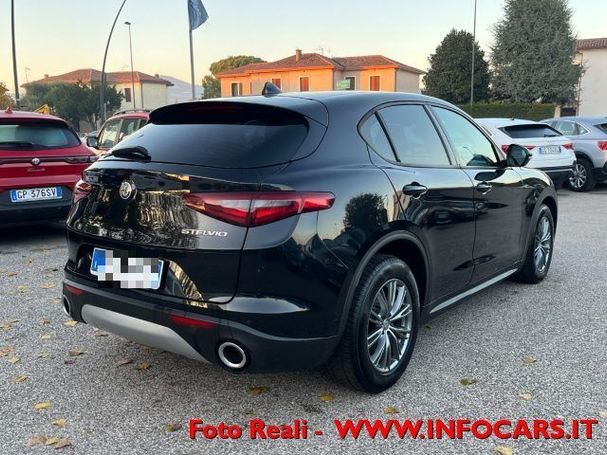 Alfa Romeo Stelvio 2.2 Diesel AT8 118 kW image number 3