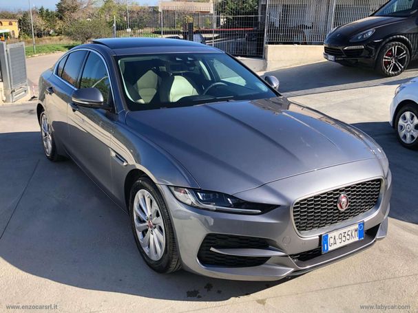 Jaguar XE 132 kW image number 29