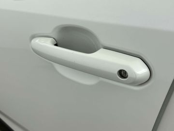 Car image 37