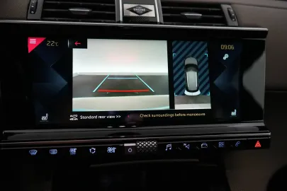 Car image 26
