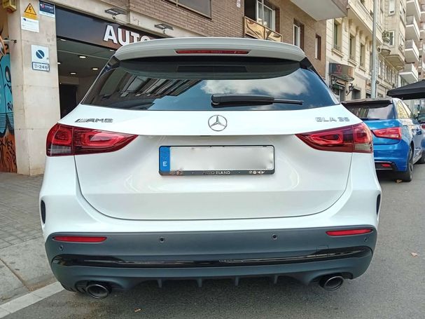 Mercedes-Benz GLA 35 AMG 4Matic DCT 225 kW image number 3