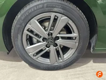 Car image 27
