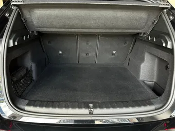Car image 29