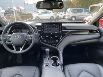 Car image 10