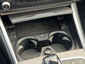 Car image 39