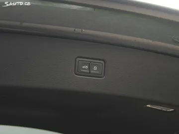 Car image 49
