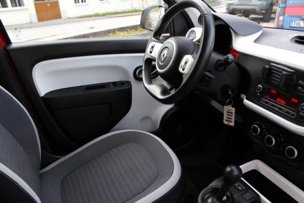 Renault Twingo SCe 70 EDC LIMITED 51 kW image number 15