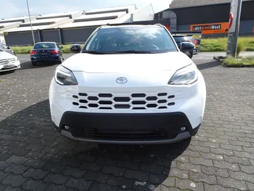 Car image 3