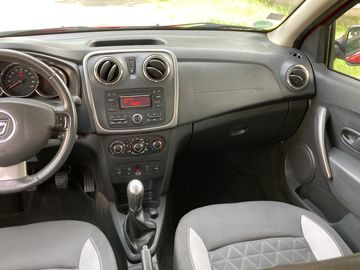 Car image 15