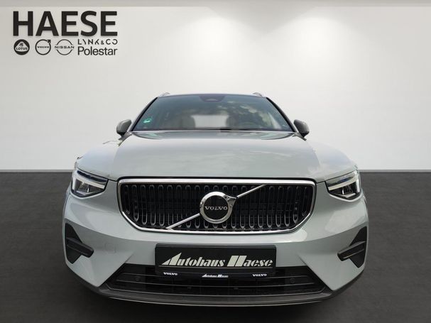 Volvo XC40 B3 Core 120 kW image number 3