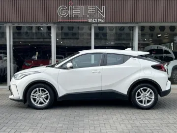 Car image 4