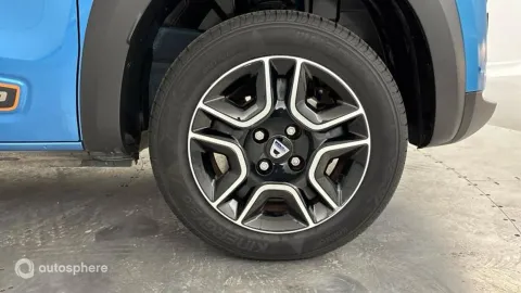 Car image 20