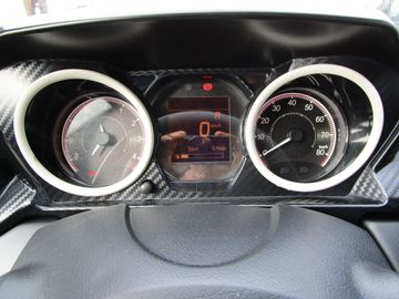 Car image 10