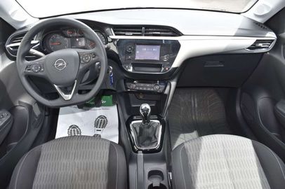 Car image 16