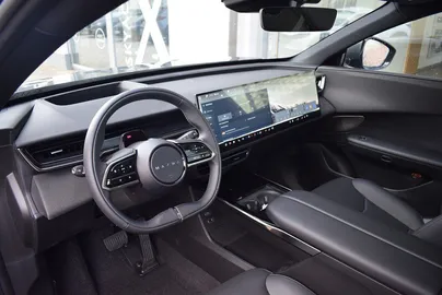 Car image 26