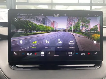 Car image 29