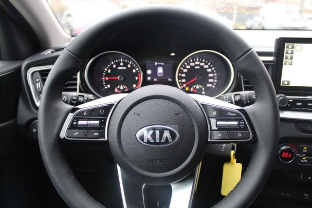 Kia Ceed SW 1.4 T-GDi DCT Vision 103 kW image number 18