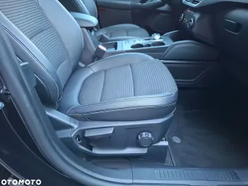 Car image 38