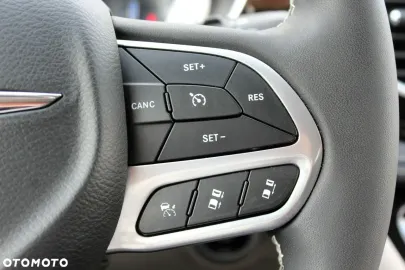 Car image 40