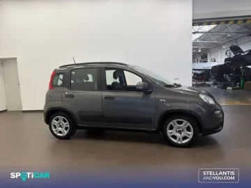 Car image 5
