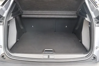 Car image 28