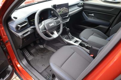 Car image 13