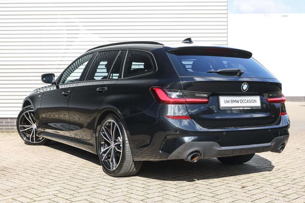 BMW 318i Touring M Sport 115 kW image number 2