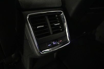 Car image 47