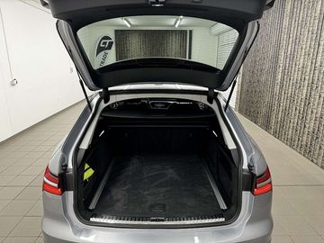 Car image 37