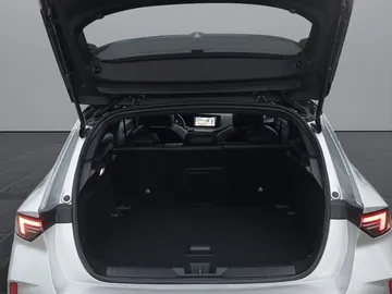 Car image 36